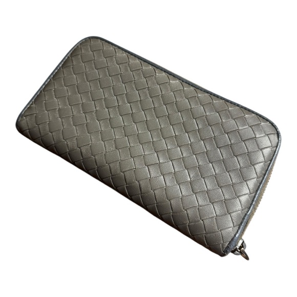 Bottega Veneta Grey Leather Zippered Wallet\\project wallet - Picture 1 of 7
